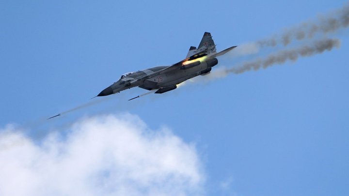 Появилось видео того, как под Винницей разбился украинский истребитель, а пилот катапультировался