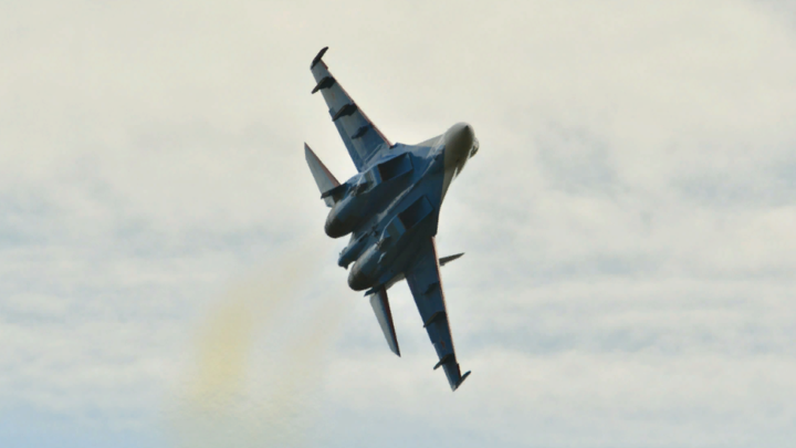 Русские штурмовики атаковали колонну ВСУ: Работа Су-25 попала на видео