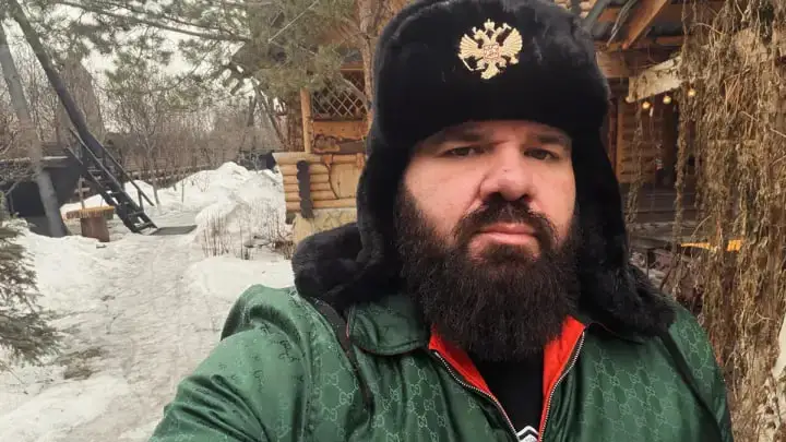 Тренер чемпиона UFC рассказал, за что полюбил Россию: «Водка – топ, но баня лучше»