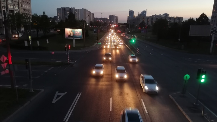 Куда летят цены на такси в Петербурге: поездки подорожали на 37%, а местами и выше
