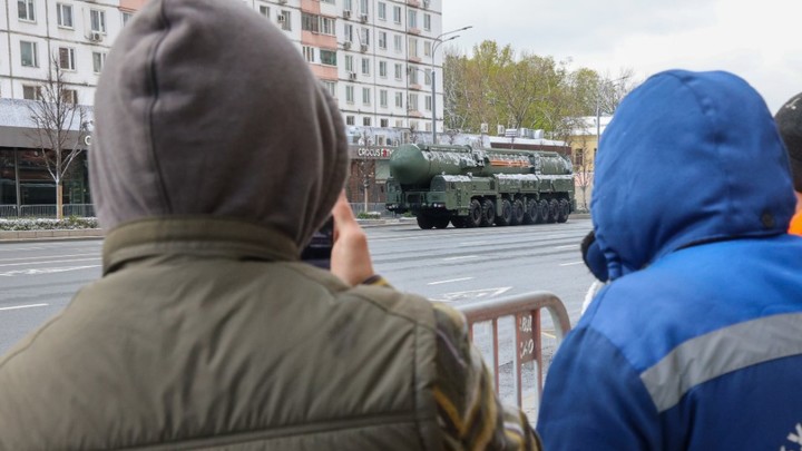 Жители Тейково против мигрантов: Для иностранцев строят жильё в зоне, где расположены Тополь-М и Ярсы