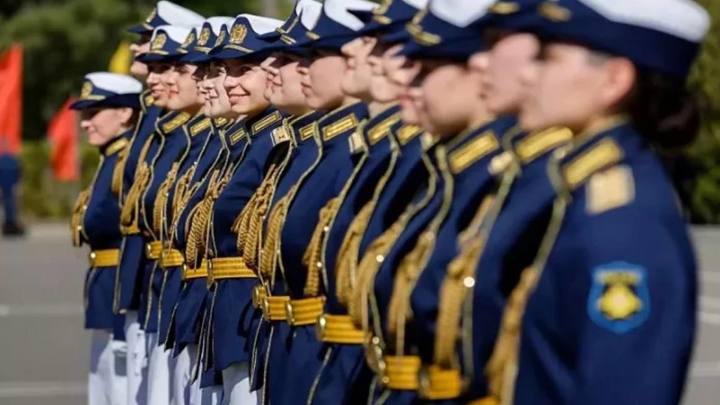 К службе в военно-транспортной авиации приступили выпускницы авиаучилища Краснодара