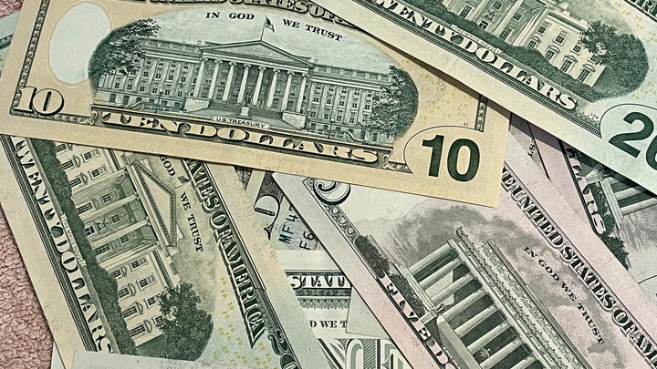 Доллару предрекли очередное падение. Апогей наступит 25 июля