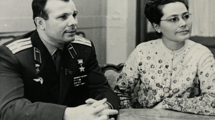 Как вам не стыдно издеваться над Гагариным?: Фотожаба с первым космонавтом оскорбила Сеть