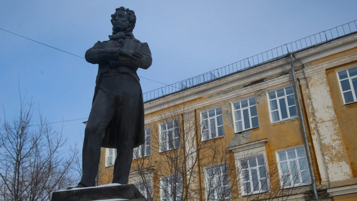 Роковая дуэль не окончена? Как спустя 200 лет потомки Дантеса ищут примирения с Россией