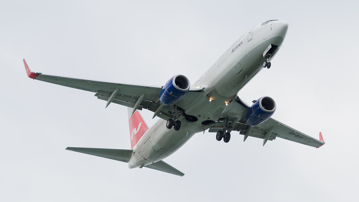 Вынудили уехать? Загадочный отъезд рэпера Face из России