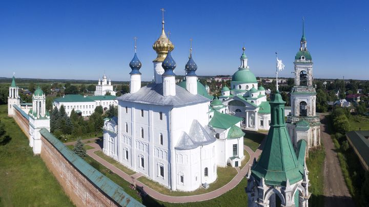 Близкие думали, что я сумасшедший. Американский священник переехал с семьёй в деревню под Ростовом