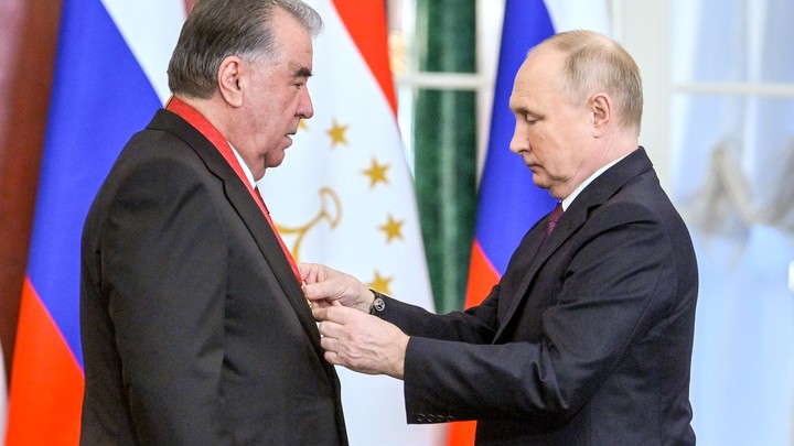 В Таджикистане раскрыли детали разговора Рахмона и Путина после теракта