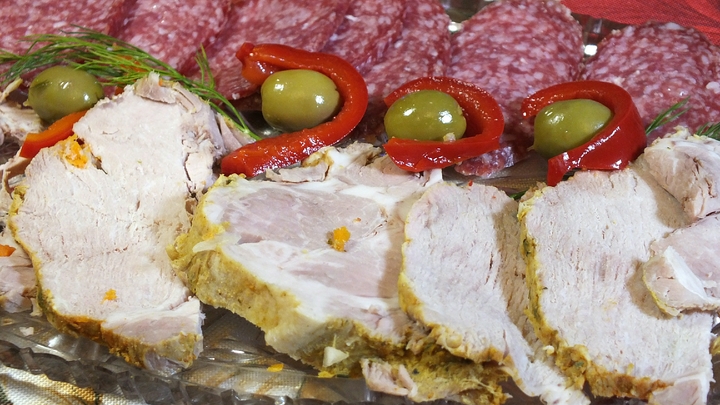 Терапевт перечислила 6 продуктов, содержащих опасную скрытую соль