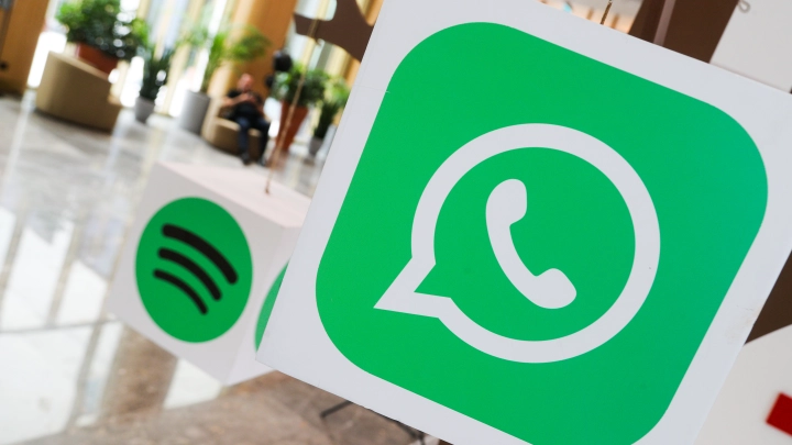Массовый сбой в рунете. Проблемы в работе WhatsApp*: что известно
