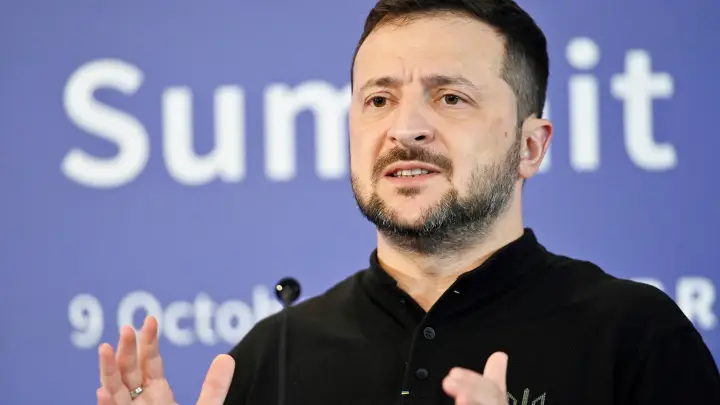 Президент в коротких штанишках: Spiegel раскритиковал детское мировоззрение Зеленского