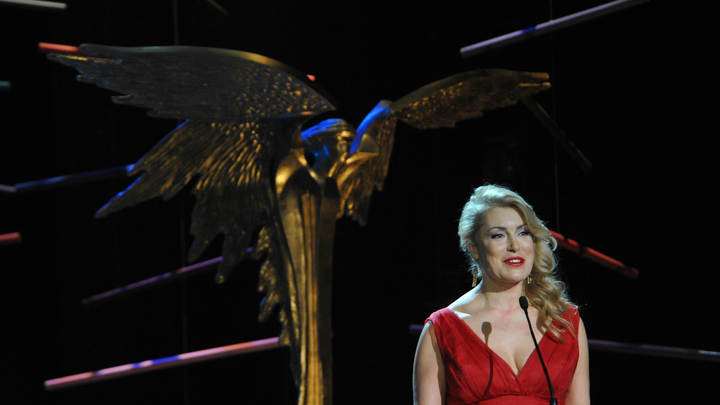 Шукшина жёстко ответила Пугачёвой за наших ребят в СВО. Жертвенная поза не сработала