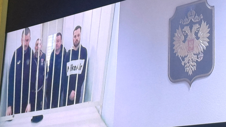 Экс-полицейских в Новосибирске отправят в колонию за взятки на два миллиона рублей