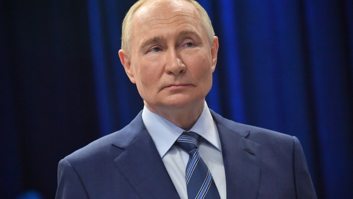Путин позвонил Лукашенко после обмена заключенными