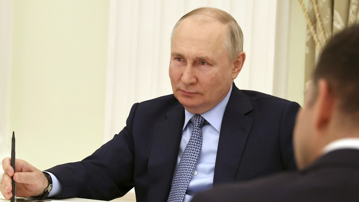 Путин заступился за экс-канцлера Шрёдера, сказав властям Германии пару вежливых слов на немецком