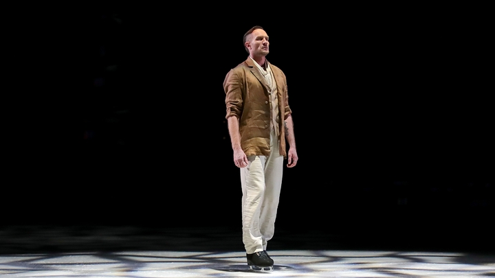 Худшие прогнозы сбываются: Костомарову ампутировали кисти рук. Народ призывает молиться за чемпиона