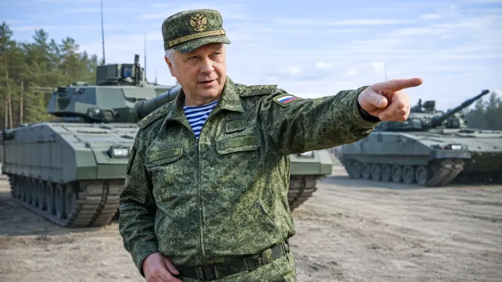 Генерал Алексеев успел втащить киллеру: Первое интервью с женой Степаныча