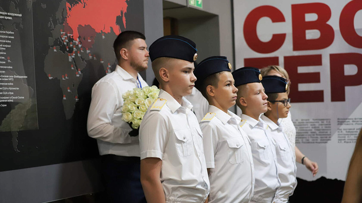 Выставка СВОи Герои стала передвижной: из Краснодара экспозиция отправилась в Усть-Лабинский район