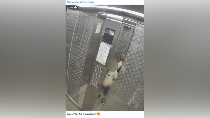 В Краснодаре мальчик справил нужду в лифте и застрял