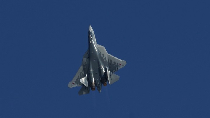 Индия признала: Отказ от Су-57 был ошибкой. Не обошлось без США