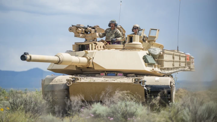 Австралия отправила Украине танки Abrams со свалки и обещала не останавливаться