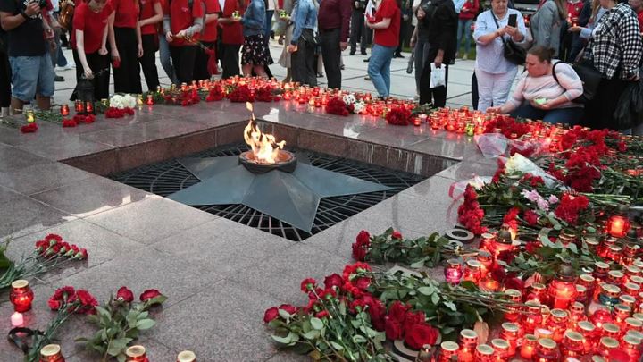 В День памяти и скорби в Краснодаре прошла патриотическая акция «Свеча памяти»