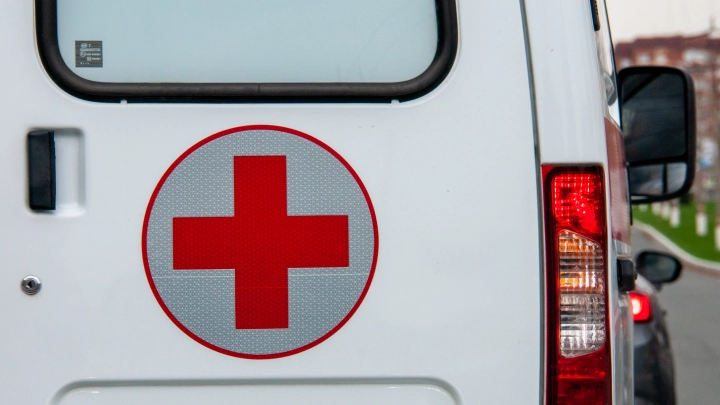 Сменяя друг друга. В Сочи туриста вернули к жизни после часовой реанимации на пляже