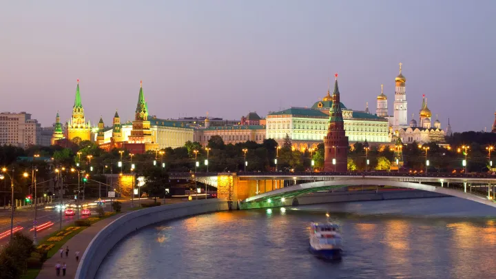 «Россия — нормальная страна»: польский дипломат вызвал истерику в Варшаве, показав жизнь русских