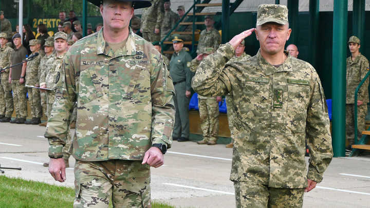 Военнопленный: на Украине военкомы отпускают за взятку 1 000 долларов