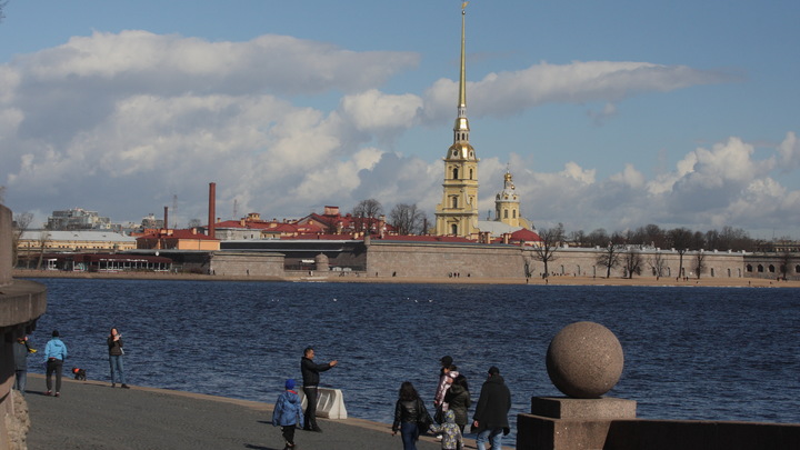 В Петербурге последний сентябрьский день будет солнечным и тёплым