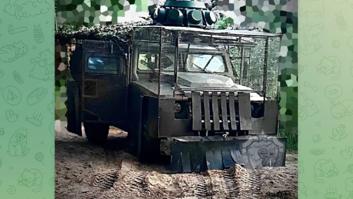 В зоне СВО заметили броневики Тигр с постапокалиптическим тюнингом