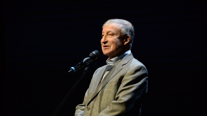 Идите вы в баню: собственником комплекса на Лиговском стал сатирик Альтов. Он перестроит его