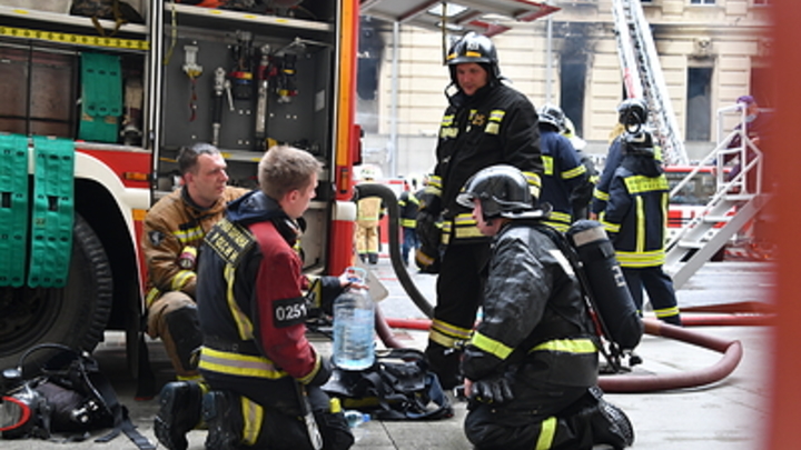 Квартира снизу горит, задыхаемся: 8 человек погибли в дыму. Крик о помощи обнаружили в Twitter