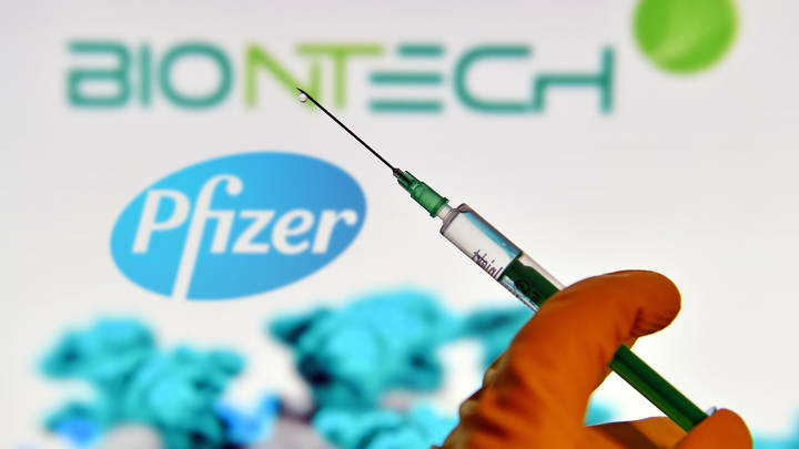 Медработник стала пациенткой после вакцины Pfizer: Попытка чиновников оправдаться прозвучала жалко