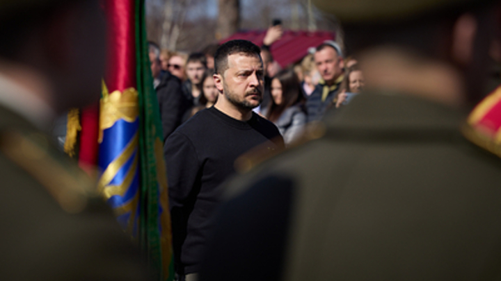Мать мобилизованного украинца Зеленскому: Вы обещали нам мир, но довели страну до войны