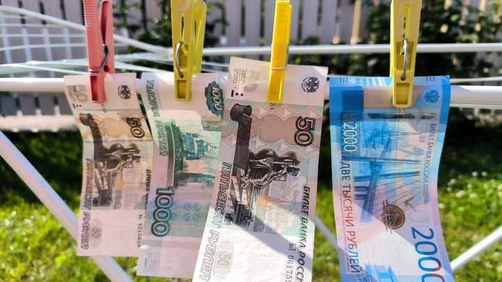 В ЦБ раскрыли причину замену монет 5 и 10 рублей на банкноты