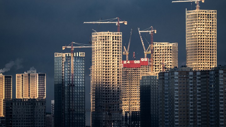 На построенных по реновации домах появляются таблички с именами архитекторов