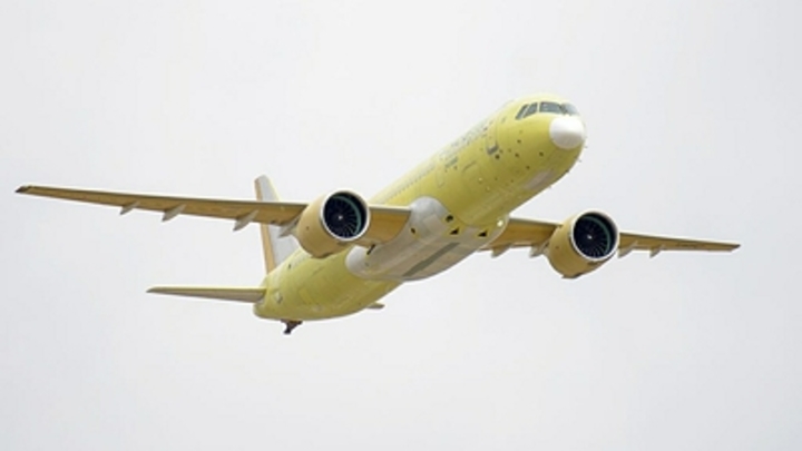 Без объяснения причин: Мантуров сообщил о мошенничестве Запада с деталями для MC-21