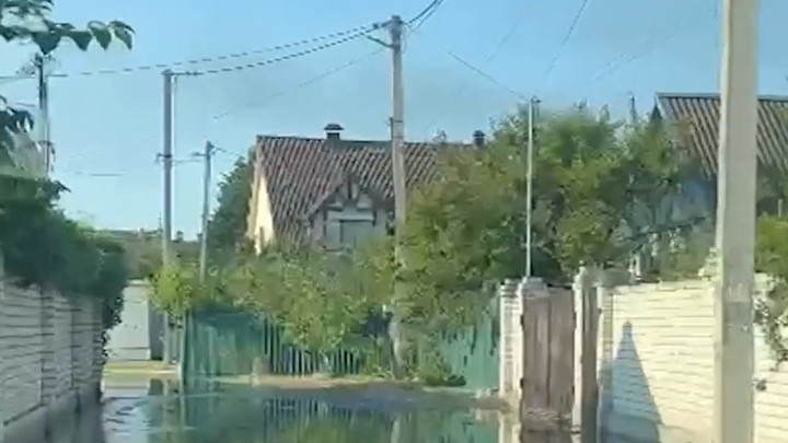 Русские военные провели дезинфекцию кладбища в Корсунке после наводнения