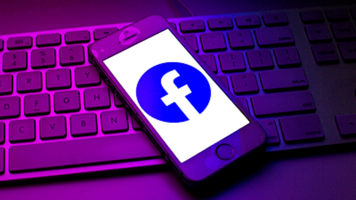 Марк Цукерберг решил сменить название у Facebook
