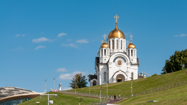Таможенники предотвратили незаконный вывоз из страны 100-летней иконы