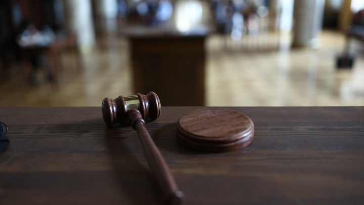 Генерал Иван Попов сообщил, что следователи лишили его прогулок