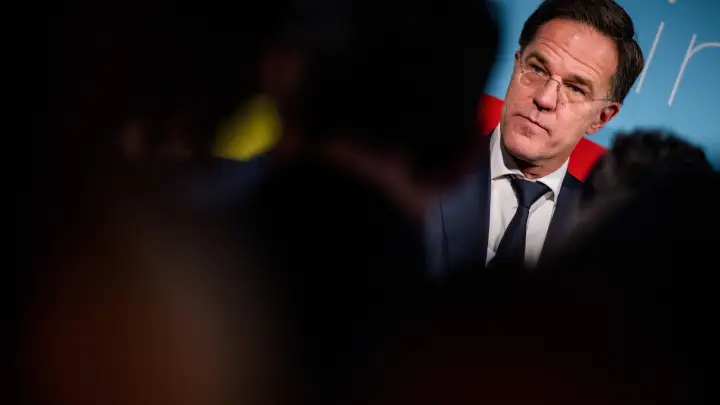 Марк Рютте: поражение Киева в конфликте обойдется Западу в триллионы
