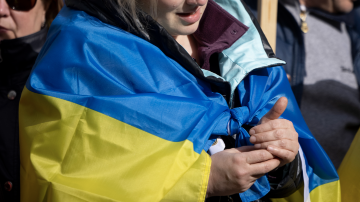 Этот человек живёт в России и называет русских фашистами: Госдеп сам помогает вычислять предателей