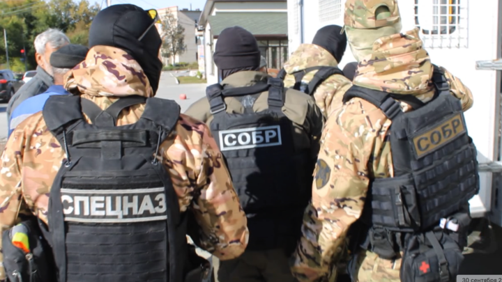 После беспорядков в Коркино Челябинской области силовики патрулируют улицы