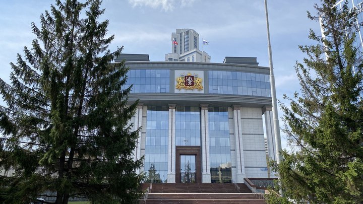 Стали известны 3 самых богатых депутата Заксобрания Свердловской области