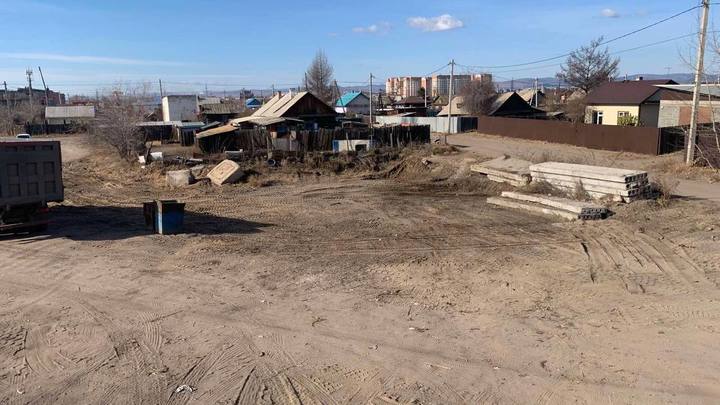 В Чите подрядчики убрали две свалки на Геофизической и Аргунской