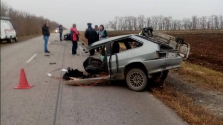 Отчим и его 12-летний пасынок погибли в ДТП в Ростовской области