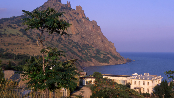 Зеленский напрасно загоняет Украину в ловушку. На Западе признали: Крым не вернуть