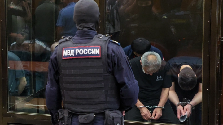 Свидетель: Исполнителя теракта в Крокусе во время задержания залез на дерево. Пришлось пилить